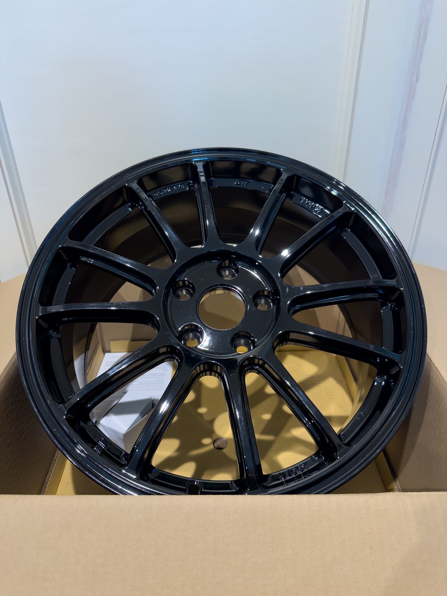 [FULL SET] Enkei Vantix Gloss Black 18x8 ET45 5x100